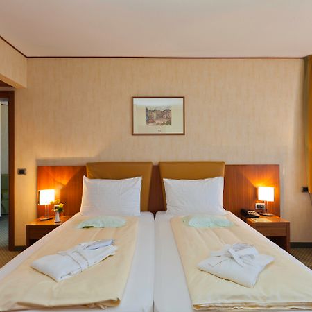 Hotel Delfino Lugano Esterno foto