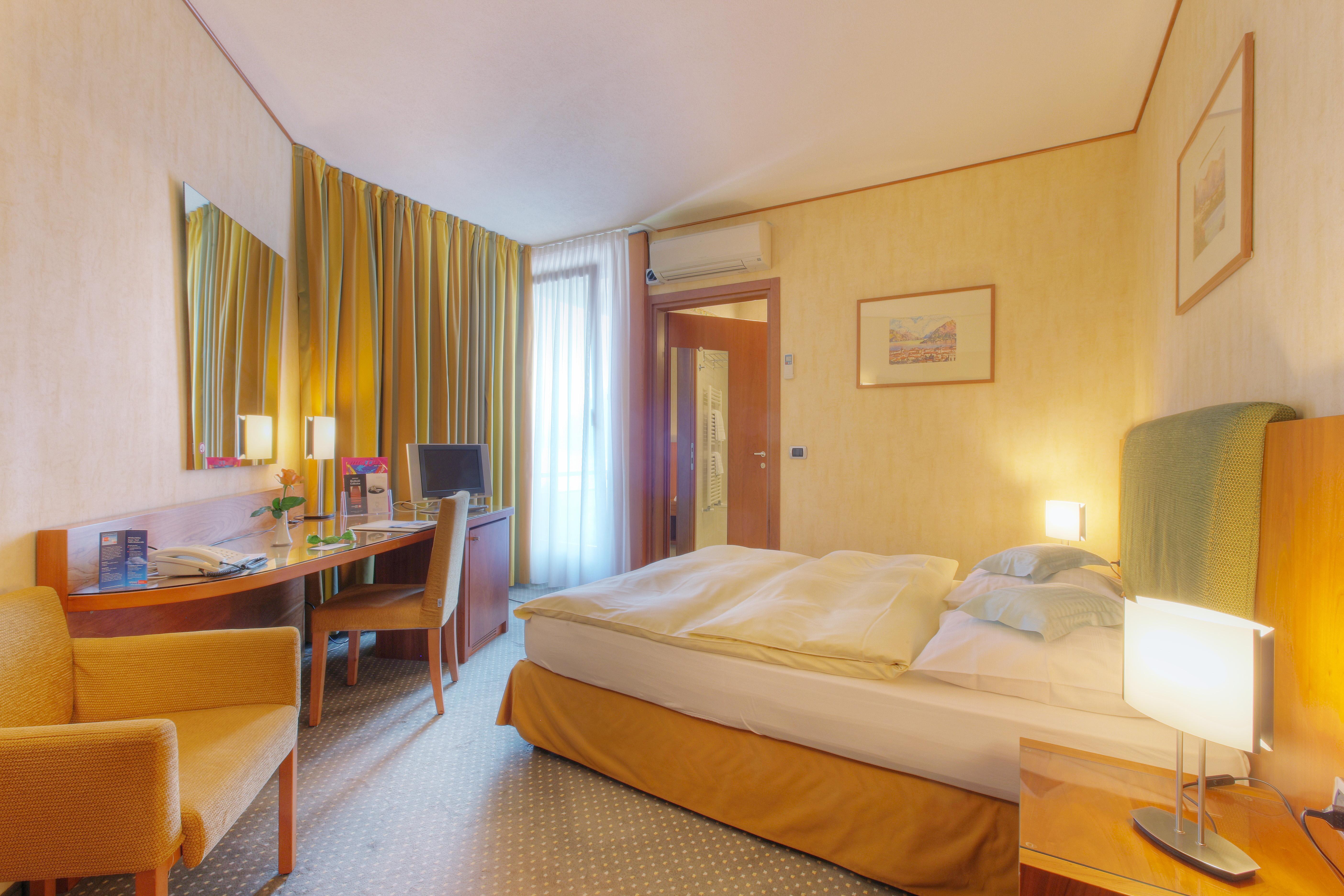 Hotel Delfino Lugano Esterno foto