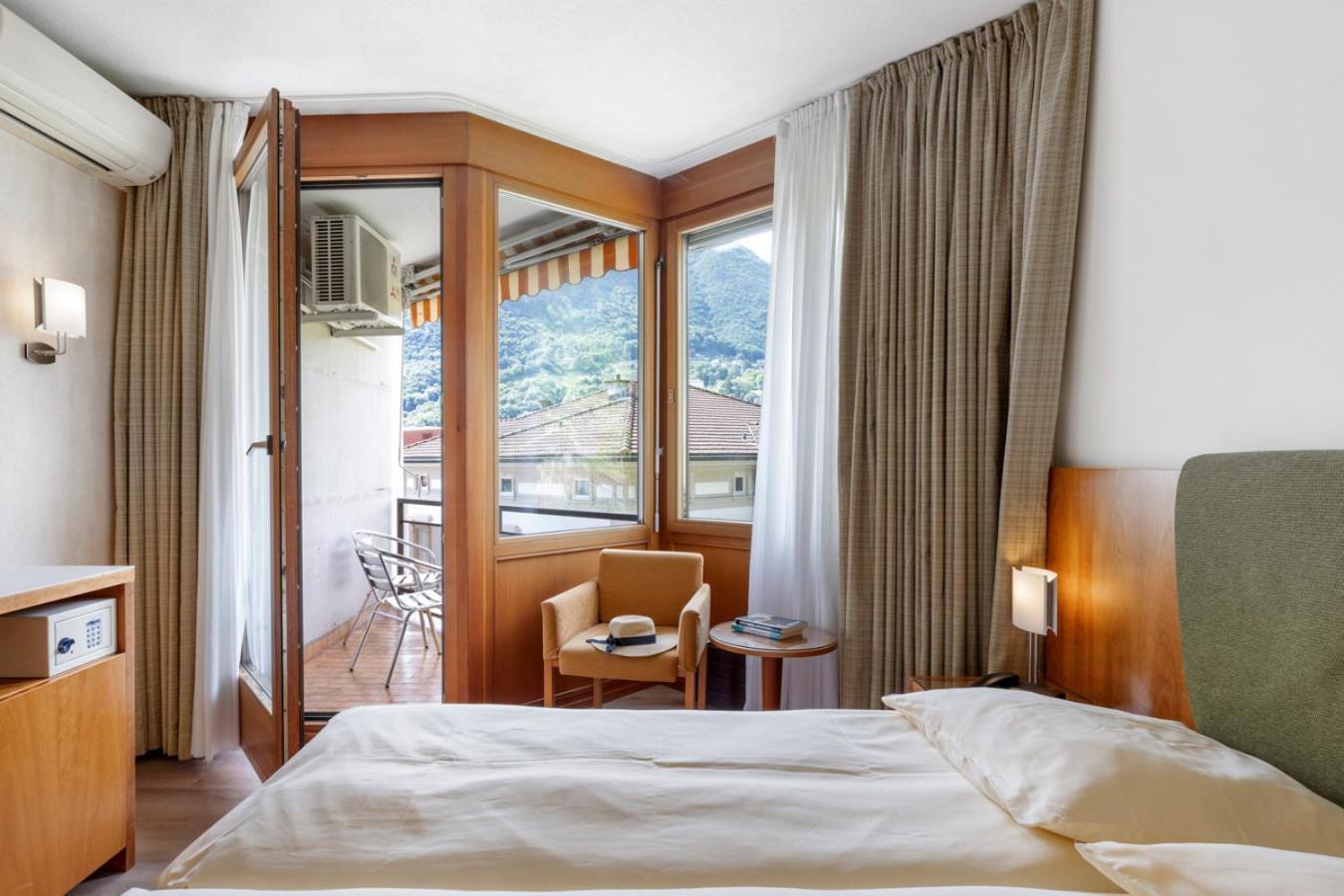 Hotel Delfino Lugano Esterno foto