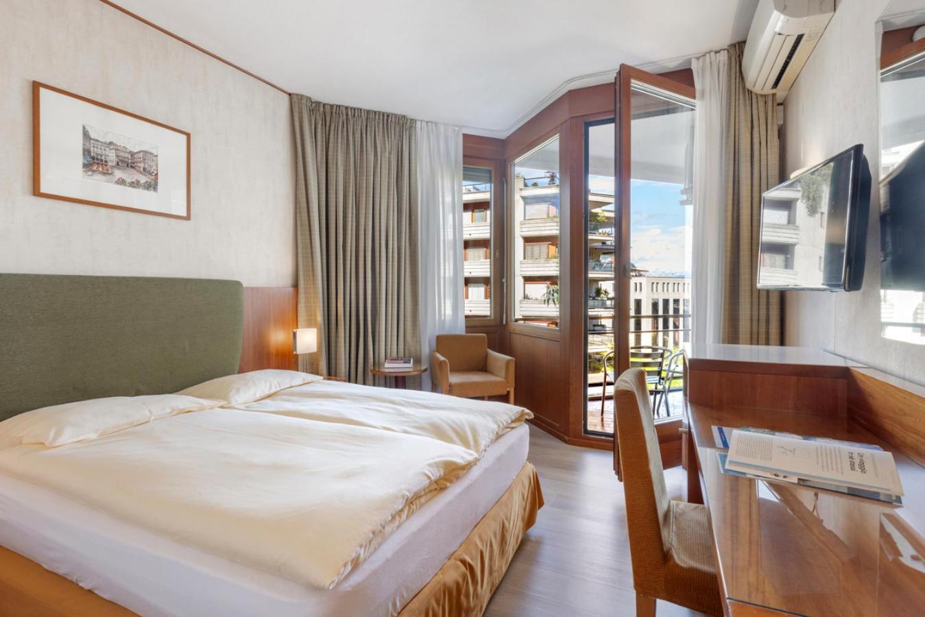 Hotel Delfino Lugano Esterno foto