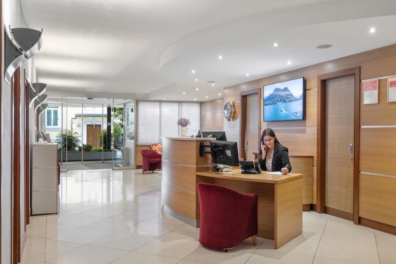 Hotel Delfino Lugano Esterno foto